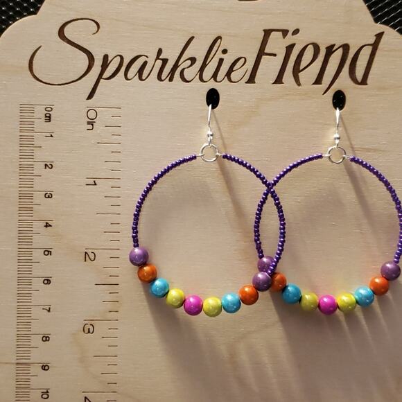 Rainbow beaded hoop earrings - Picture 3 of 7
